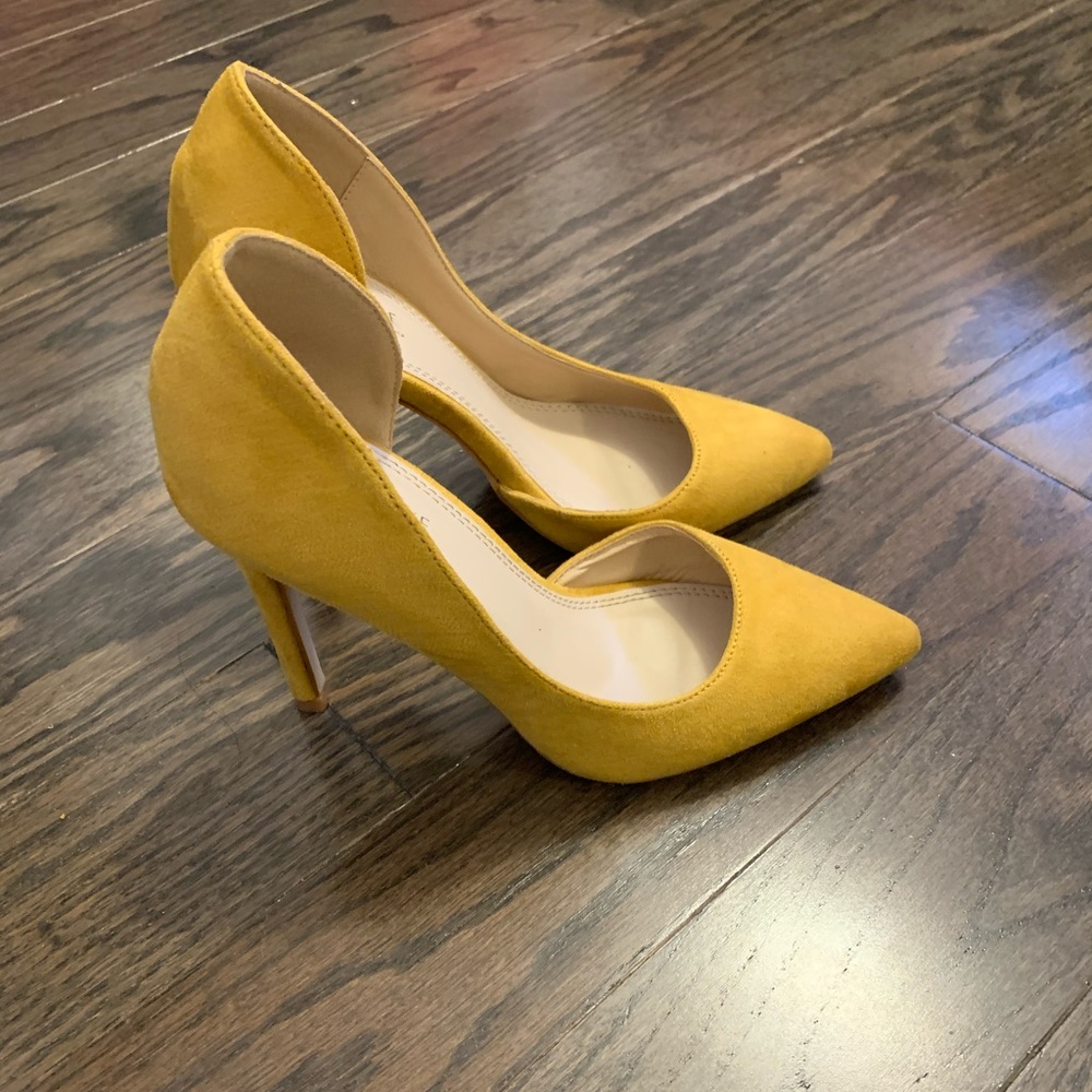 NEW SUEDE HEELS